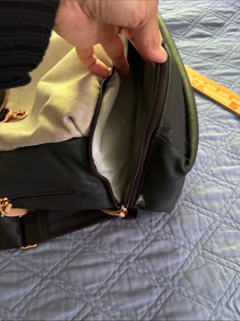 Petunia Pickle Bottom Black and Light Gray Messenger Bag or back pack style - Picture 4 of 11